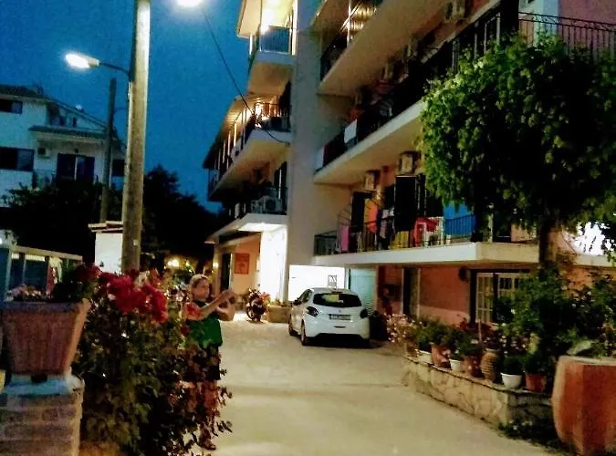 Guest house Delfini Nydri (Lefkada)