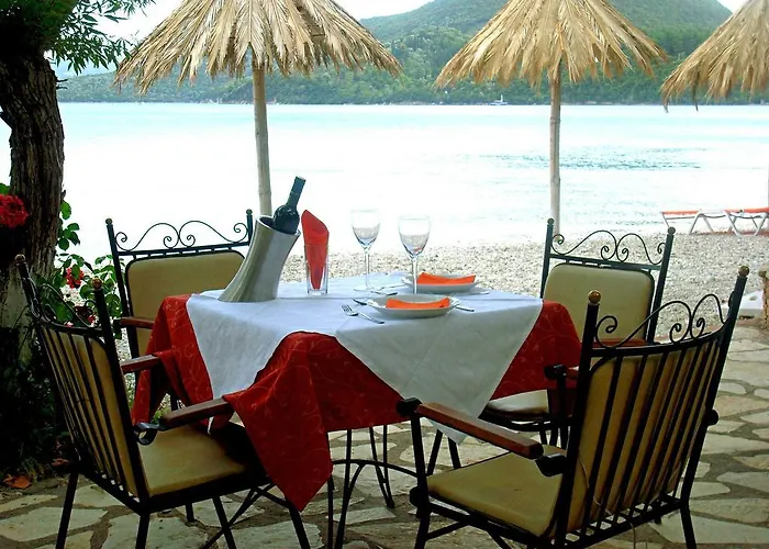 Delfini 3* Nydri (Lefkada)