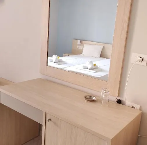 Delfini 3* Nydri (Lefkada)